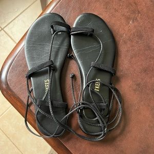 Tkees Jo Wrap-Up Sandals - Size W6